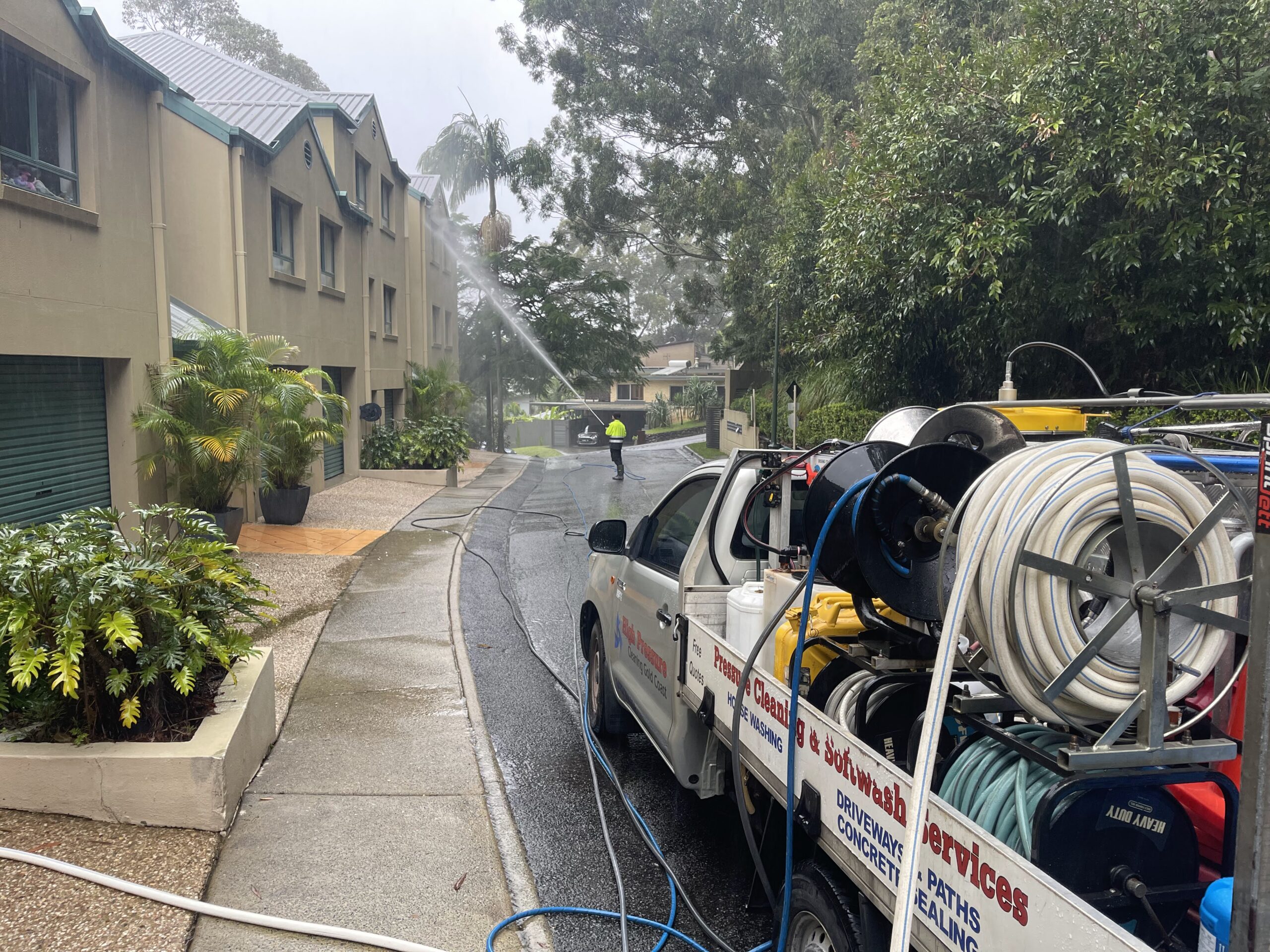 Pressure washing gold coast